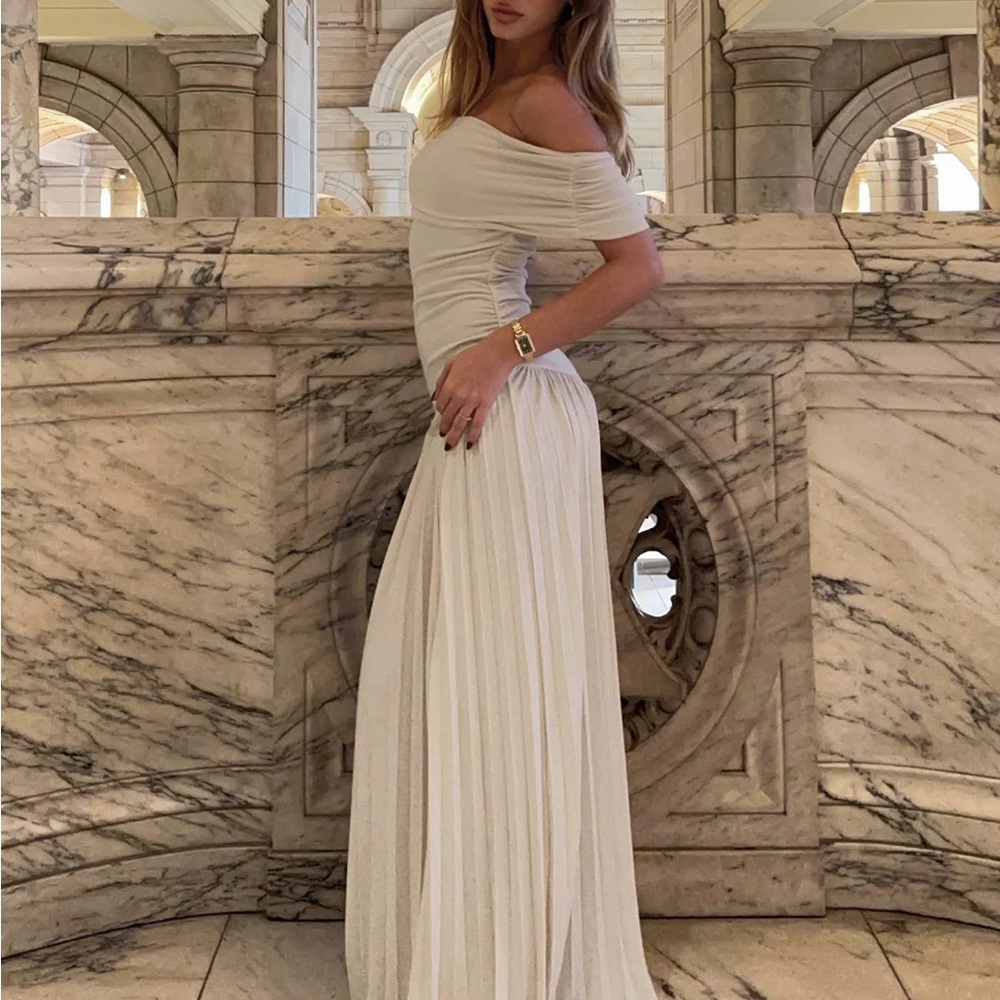 Lioness Field of Dreams Maxi Dress size 4